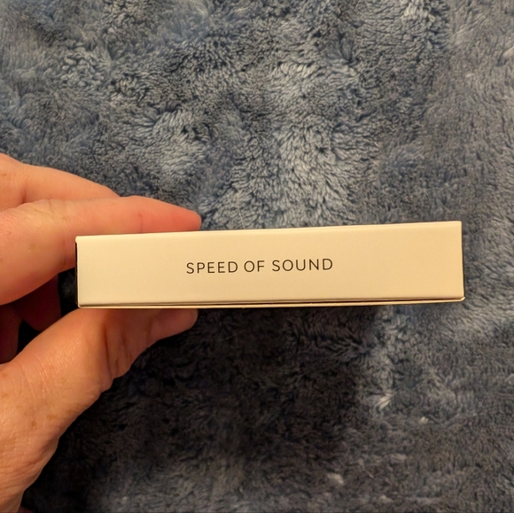 Context Matte Bronzer in Speed of Sound 0.3oz. 7.5g - Picture 3 of 7